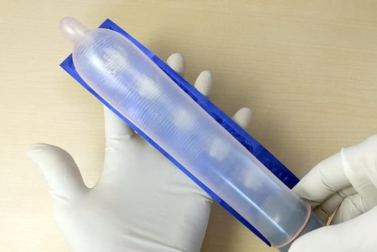  中西0.04mm細碼安全套(32片散裝) 01
